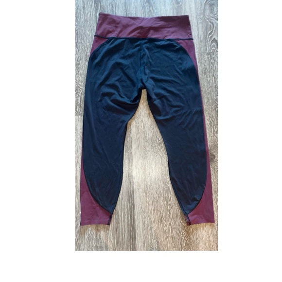 SALE🎈EUC ATHLETA UTRA CUTE RARE LEGGINGS WITH SECRET POCKET AND DRAWSTRING! - Picture 6 of 8